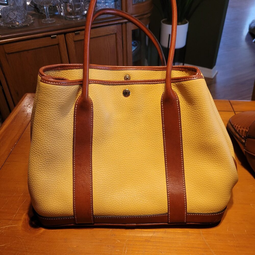 Dooney and bourke bag